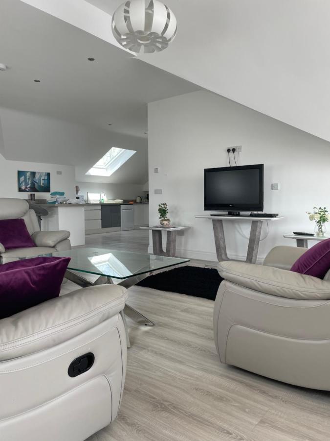 Lough Key Luxury Riverfront Apartment Cootehall Exterior photo