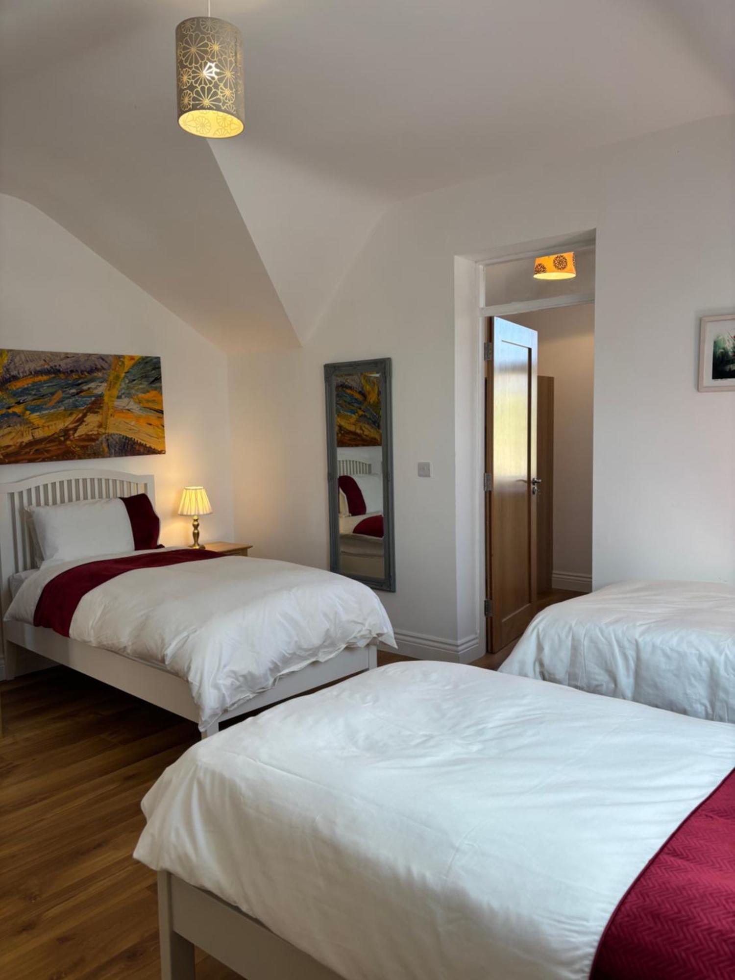 Lough Key Luxury Riverfront Apartment Cootehall Exterior photo